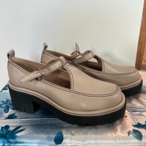 Elegant Tan Platform Mary Janes